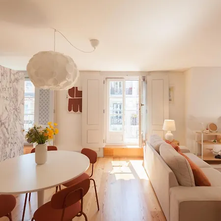 Апартаменти Flh Downtown Comfy *