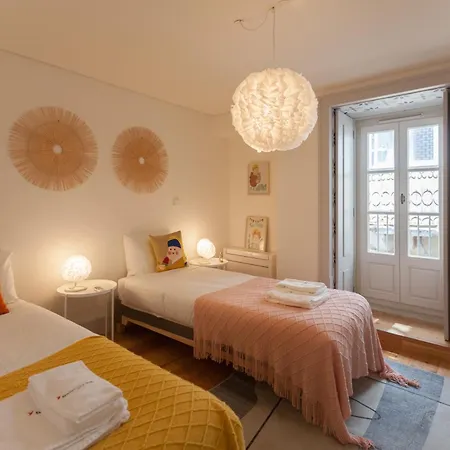 Апартаменти Flh Downtown Comfy